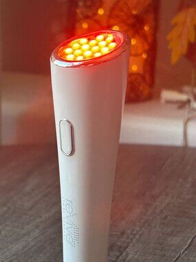 Revive Glo Portable Red Light Unit – Handheld LED Therapy Device, Skin & Wellnes
